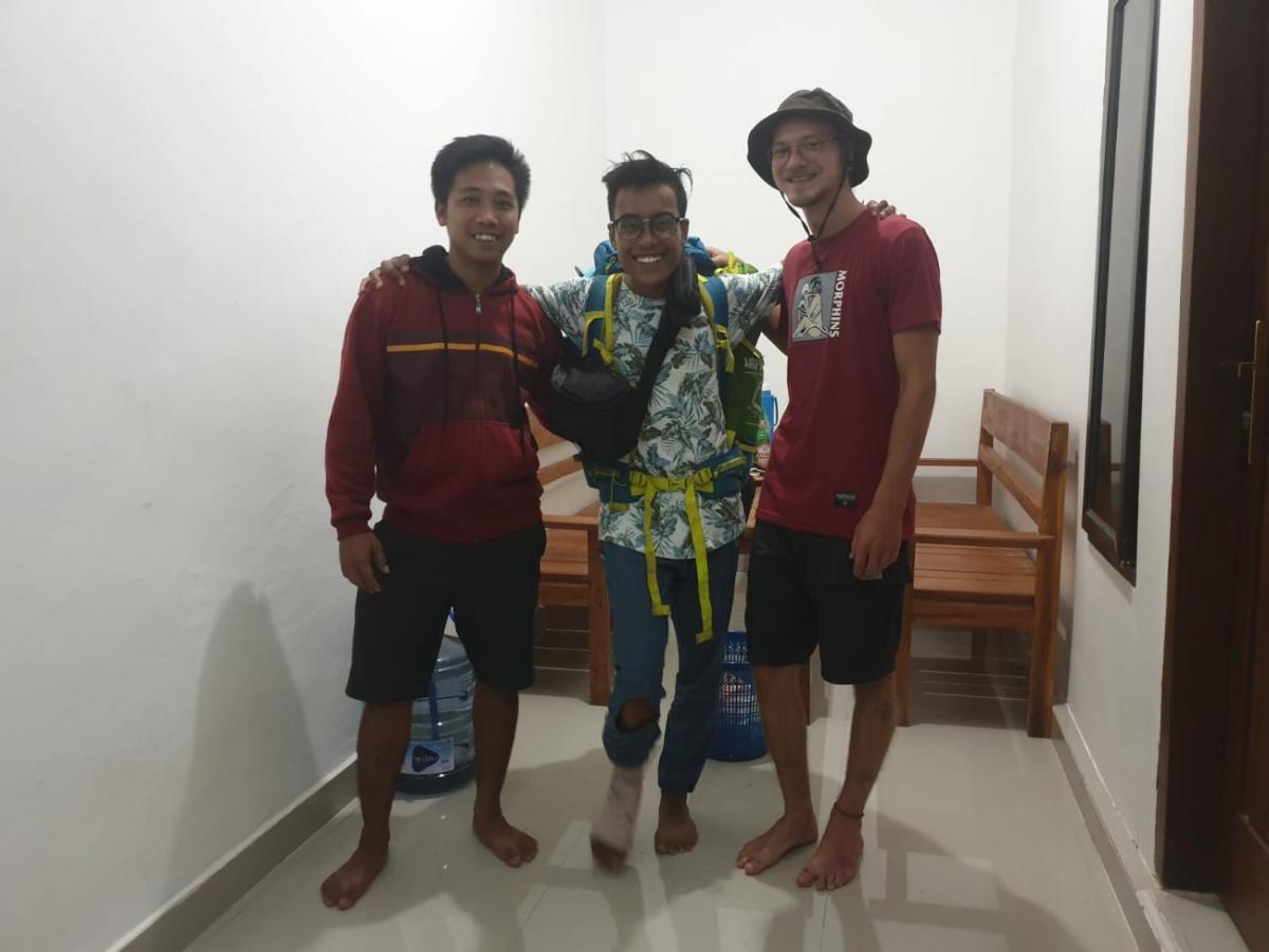 J A Homestay Kuta  エクステリア 写真